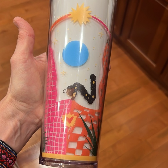 🆕 STARBUCKS -Manuela Guillén 24oz Tumbler with ❤️Silicone straw topper - Picture 3 of 7